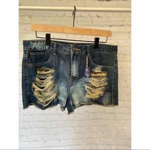 Forever 21 distressed shorts, size 30 NWT